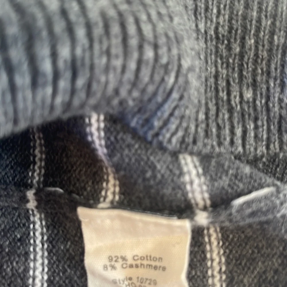 J. Crew Cashmere Blend V-Neck Stripe Sweater Like New! Size Medium